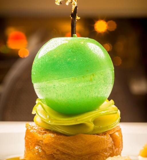 Отель The Originals Boutique, Hôtel Bulles By Forgeron, Lille Sud