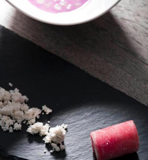 Отель The Originals Boutique, Hôtel Bulles By Forgeron, Lille Sud