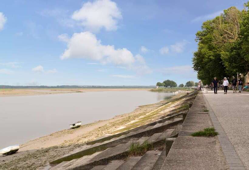 酒店 The Originals Boutique, Hôtel La Colonne De Bronze, Saintvalérysursomme