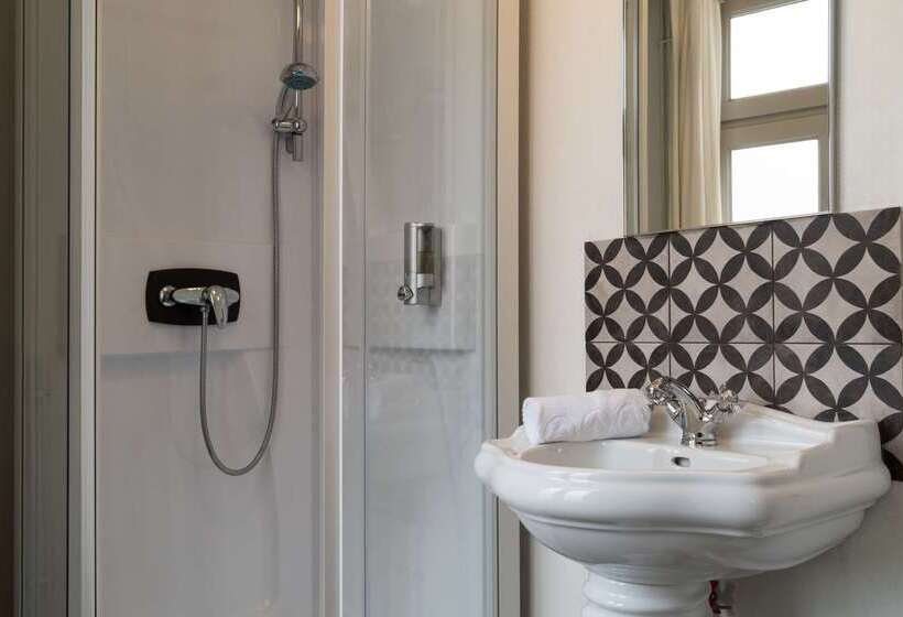 호텔 The Originals Boutique, Hôtel La Colonne De Bronze, Saintvalérysursomme