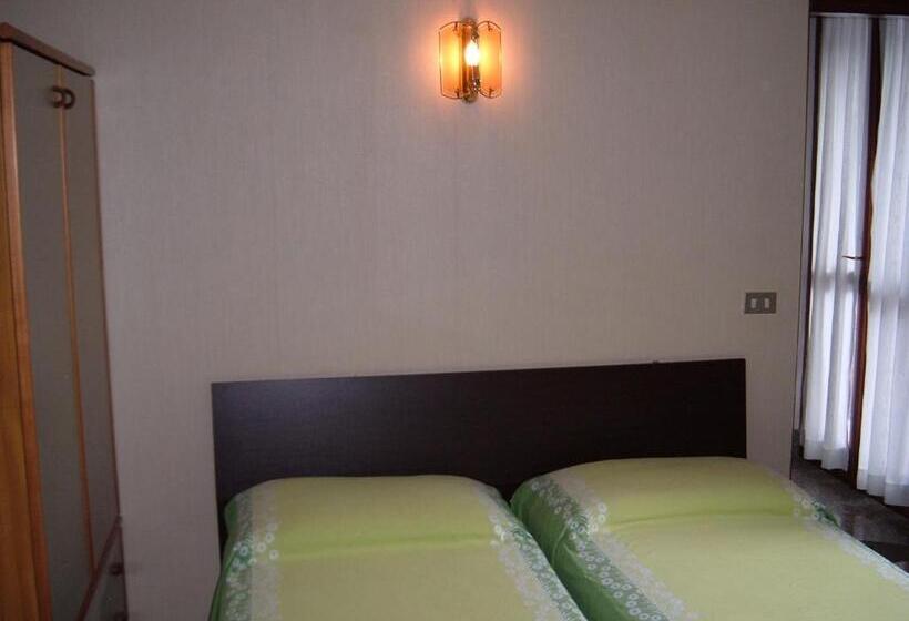 モーテル Albergo Luca