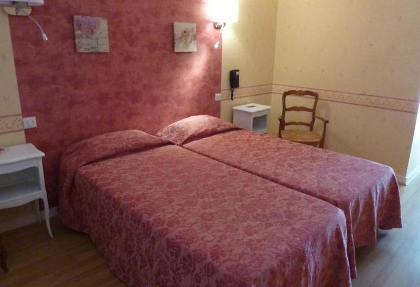 Мотель Le Relais Des Tuileries