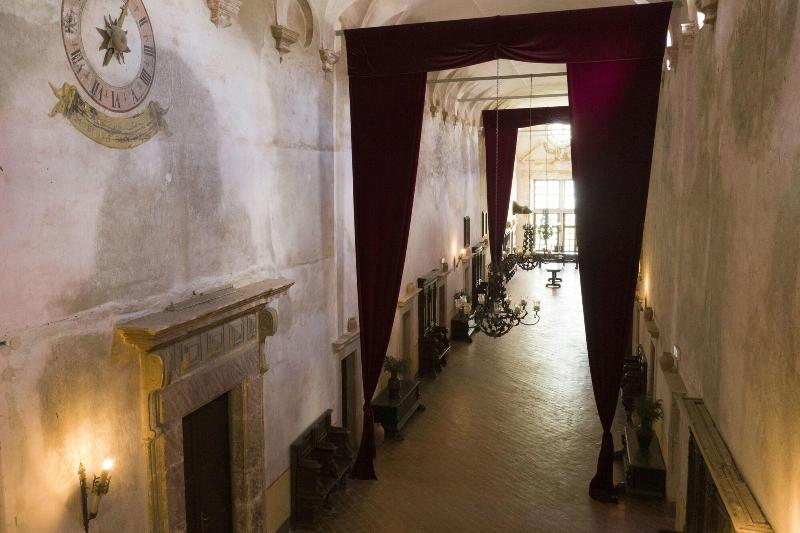 Abbazia Santa Maria Del Bosco