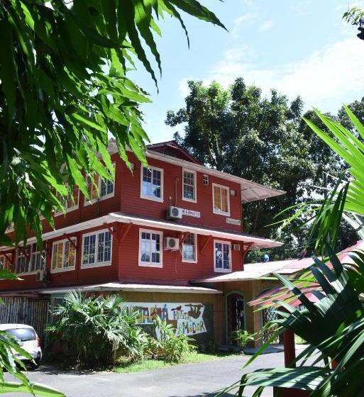 Общежитие Hostal Amador Familiar