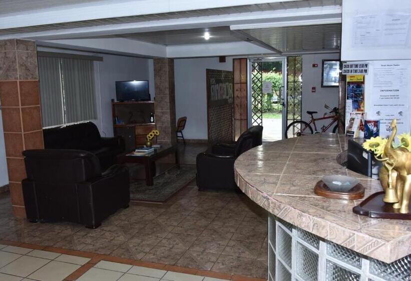 Общежитие Hostal Amador Familiar