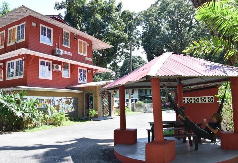 Общежитие Hostal Amador Familiar