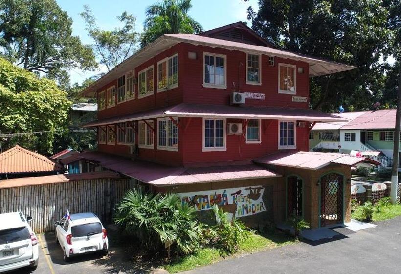 Общежитие Hostal Amador Familiar