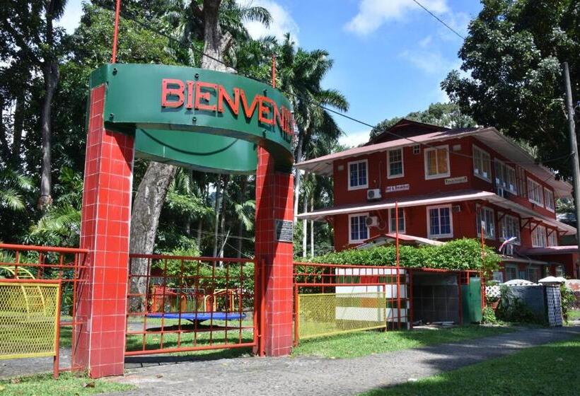 Общежитие Hostal Amador Familiar