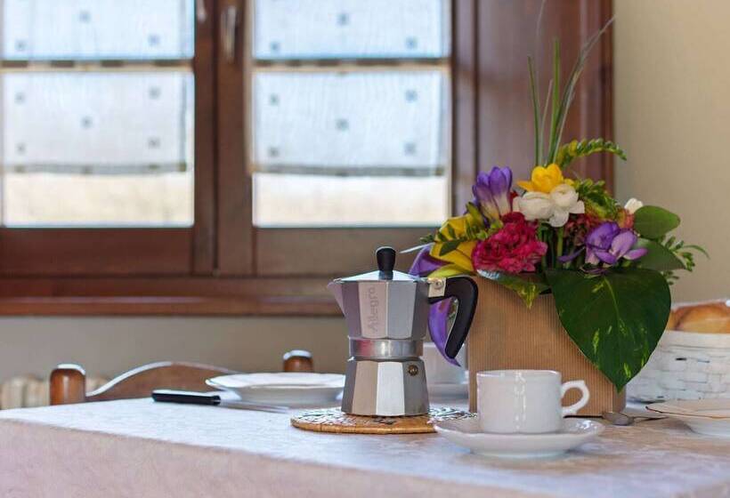 Alluring Cottage In Citta Della Pieve With Swimming Pool