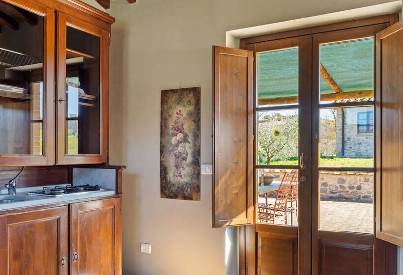 Alluring Cottage In Citta Della Pieve With Swimming Pool