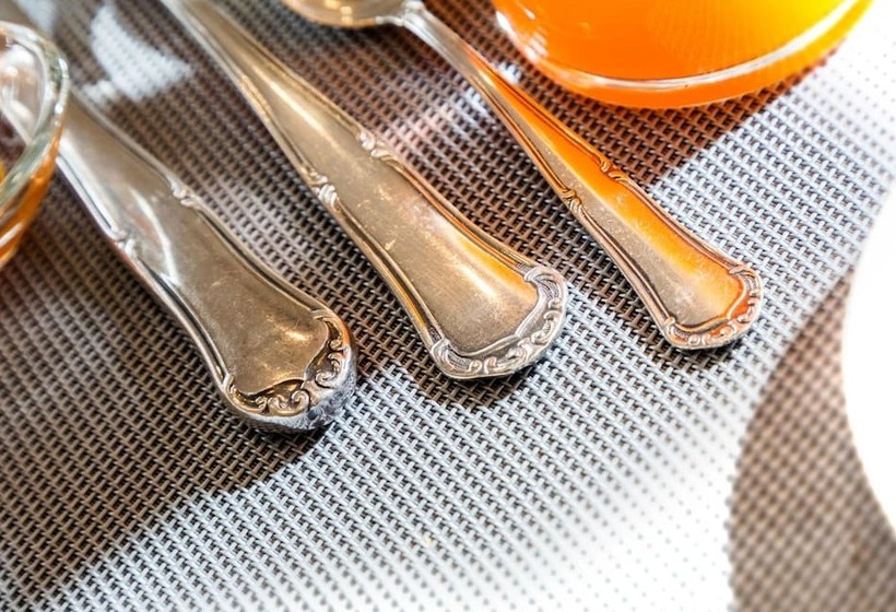 住宿加早餐 Centro Storico Via Sassari Accommodation