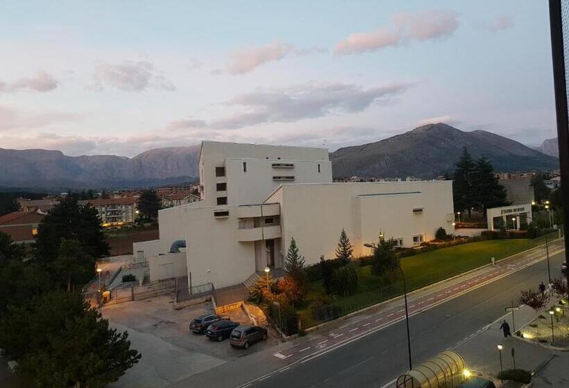 تختخواب و صبحانه Il Teatro