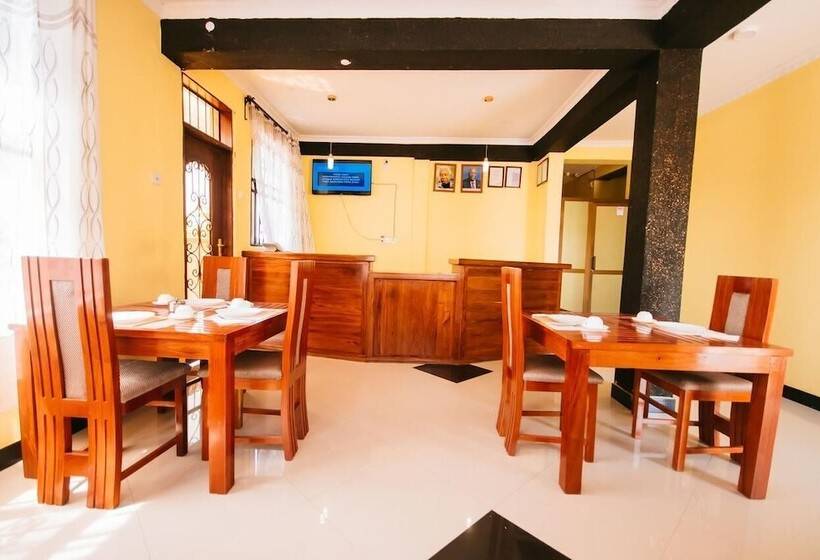 تختخواب و صبحانه Jaden Lodge