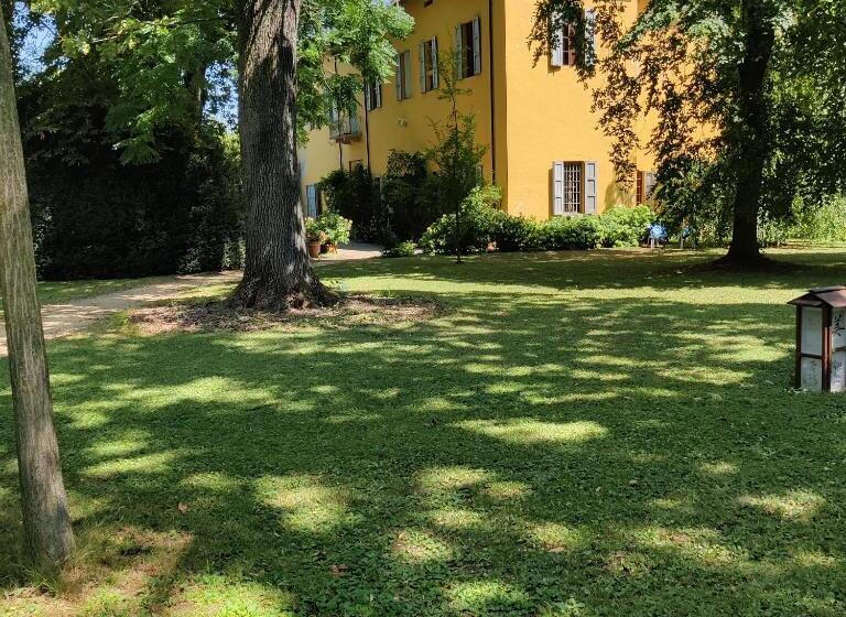 Bed and Breakfast Villa Ghia