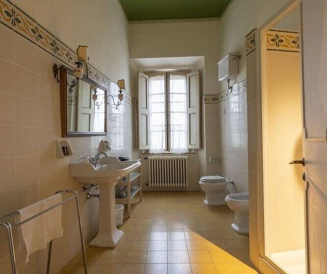 Castello Di Sovicille   Residenza D Epoca