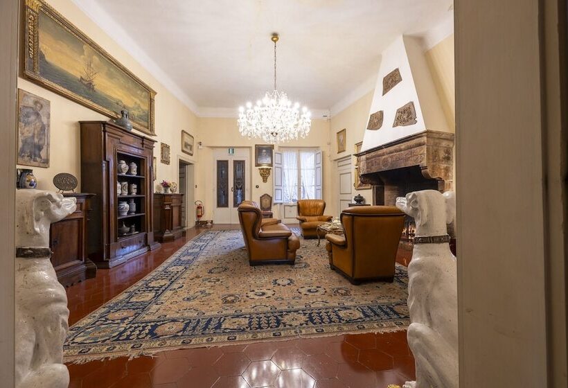 Castello Di Sovicille   Residenza D Epoca