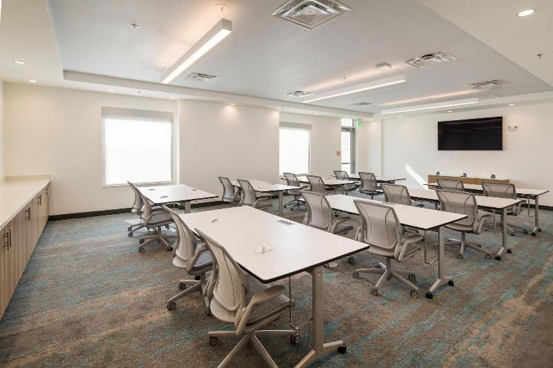 בית מלון כפרי Element Denver International Airport