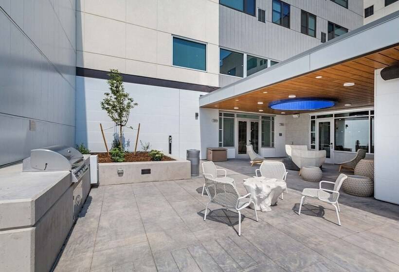 בית מלון כפרי Element Denver International Airport