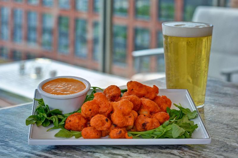 هتل Hampton Inn & Suites Nashville Downtown Capitol View