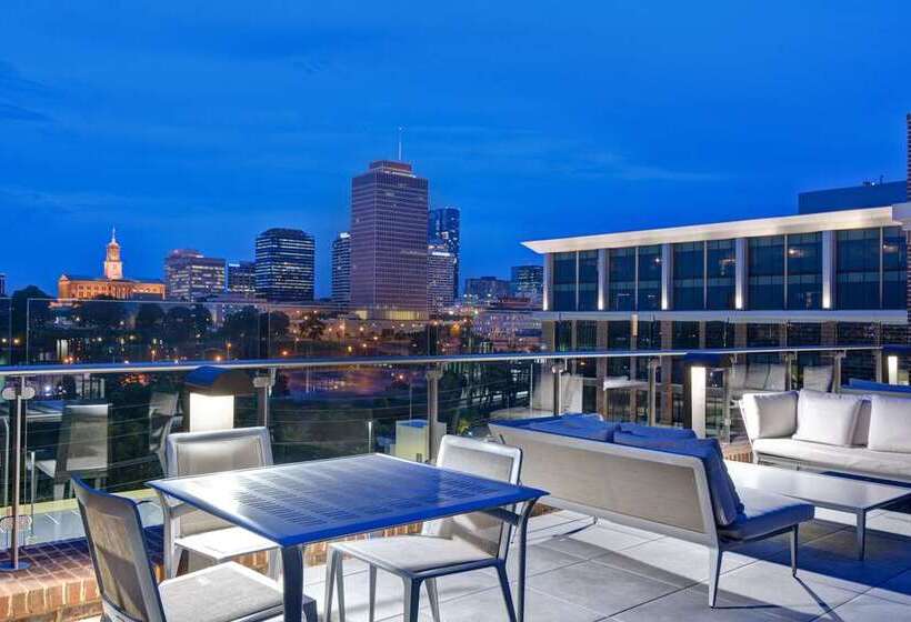 هتل Hampton Inn & Suites Nashville Downtown Capitol View