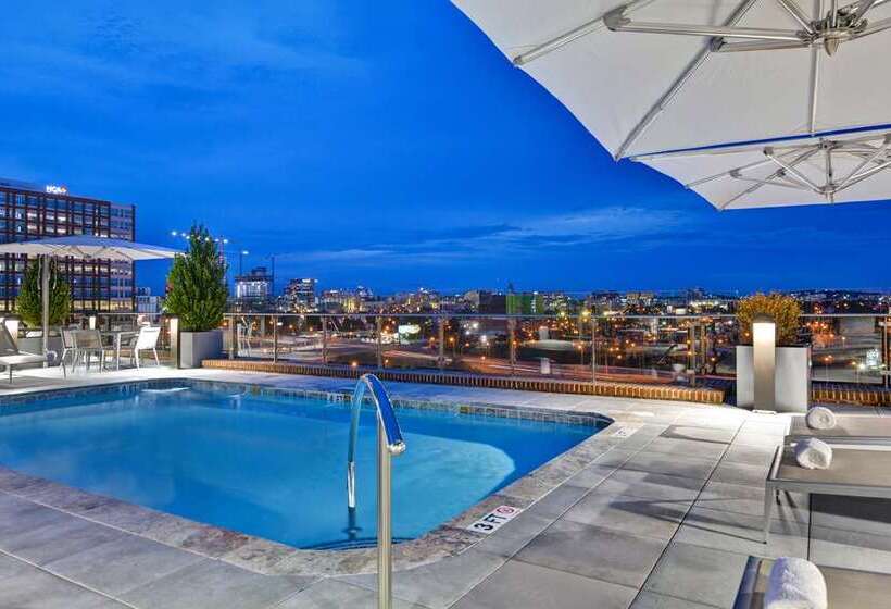 هتل Hampton Inn & Suites Nashville Downtown Capitol View