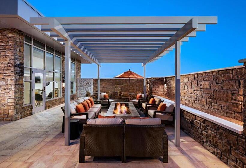 בית מלון כפרי Hyatt House Carlsbad