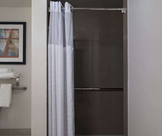 هتل Hyatt House Carlsbad