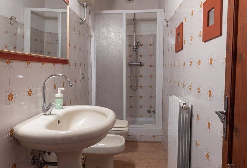 فندق ريفى Torre Rasa