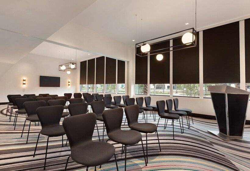 The Viv Hotel, Anaheim, A Tribute Portfolio