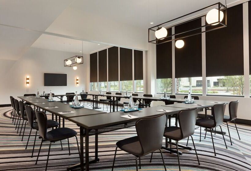 The Viv Hotel, Anaheim, A Tribute Portfolio