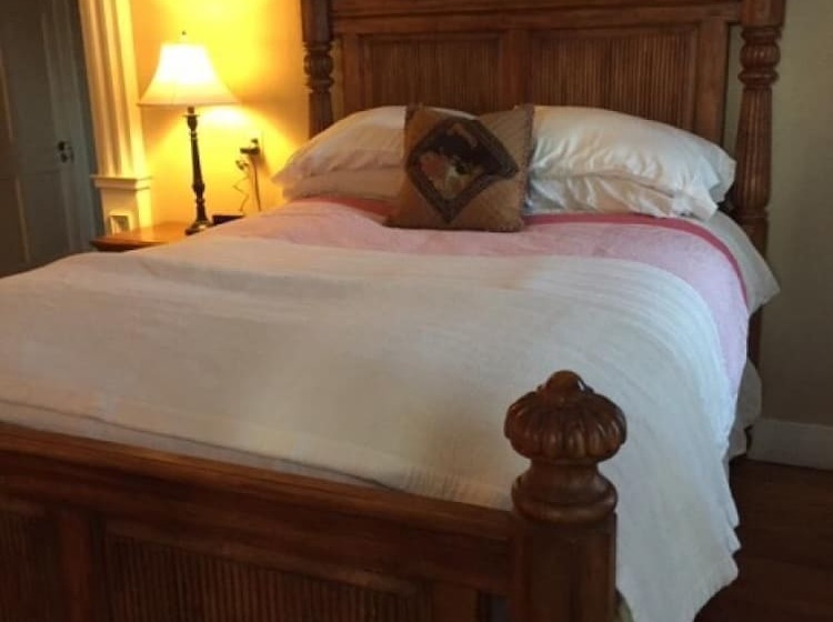 مبيت وإفطار Opus House