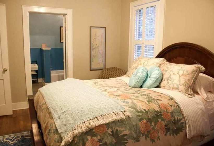 مبيت وإفطار Opus House