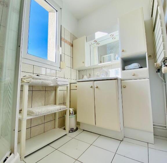 פנסיון Reims Sherpa Guest House