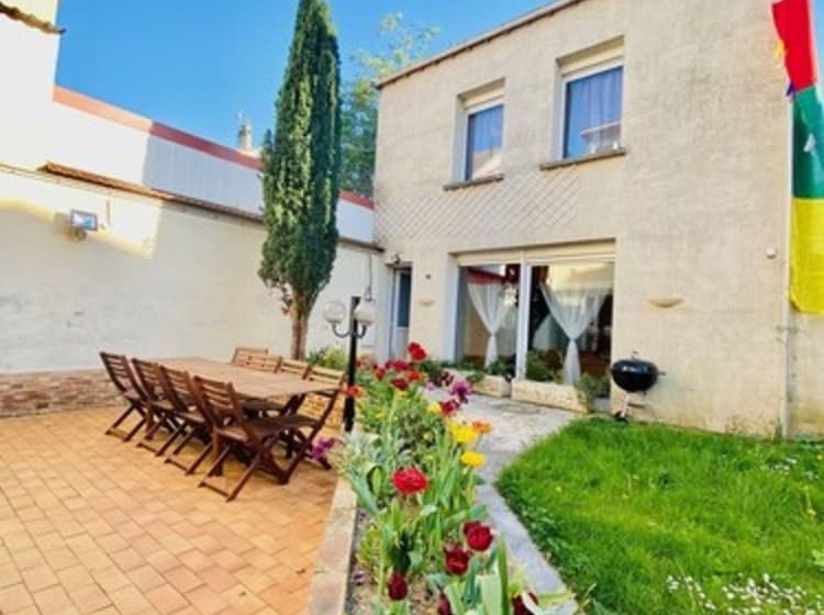 פנסיון Reims Sherpa Guest House