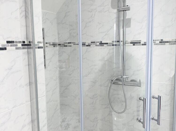 פנסיון Reims Sherpa Guest House