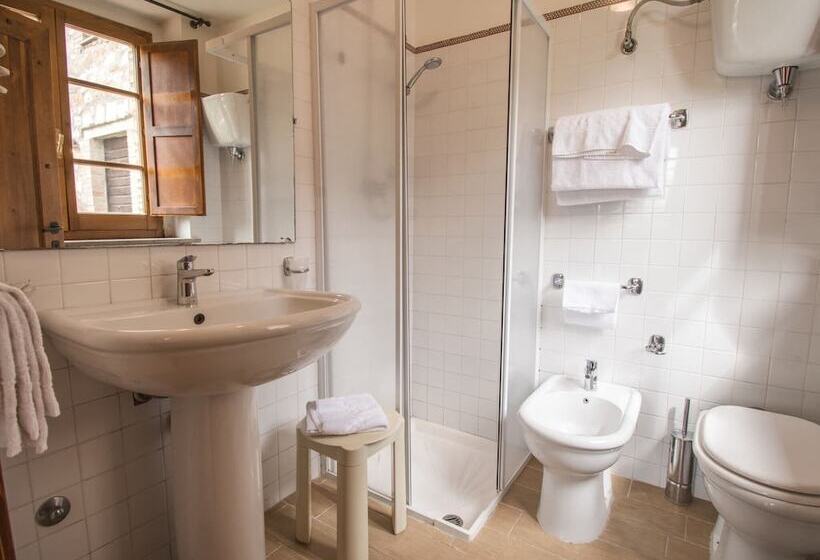 Rustic Cottage In Magione With Swimming Pool