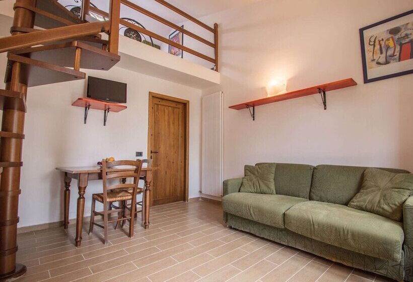 Rustic Cottage In Magione With Swimming Pool