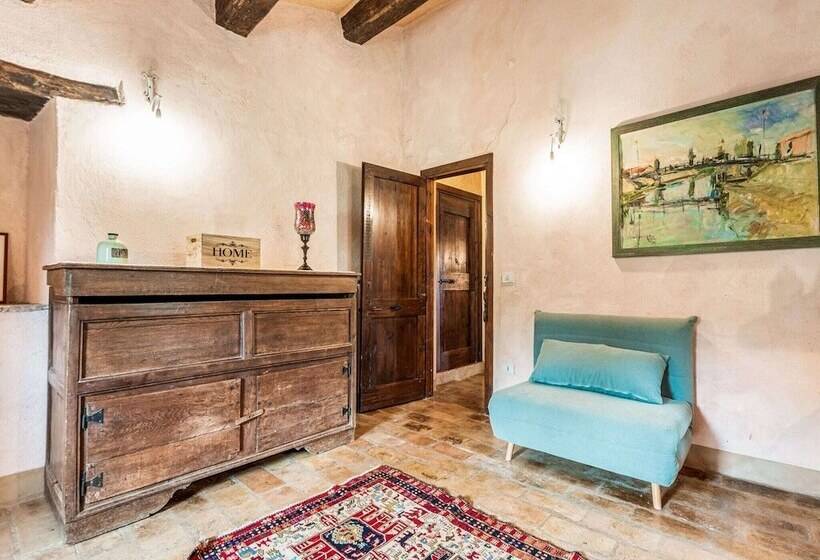 Cozy Cottage With Pool In Assisi