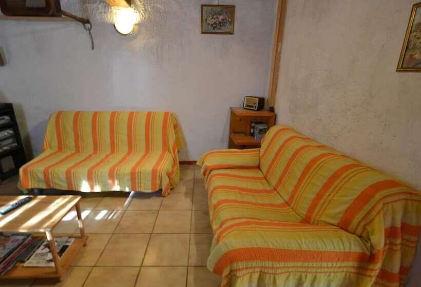 Cottage In Marliana With Garden