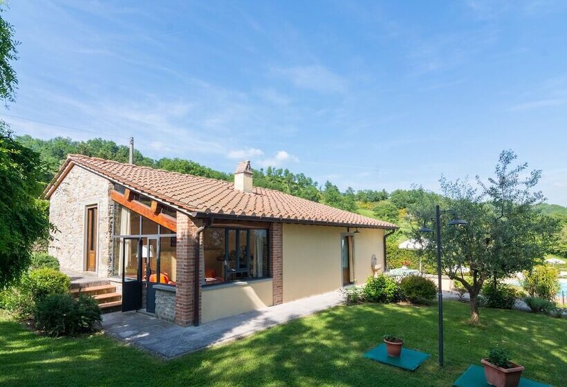 Beautiful Cottage In Dicomano With Swimming Pool