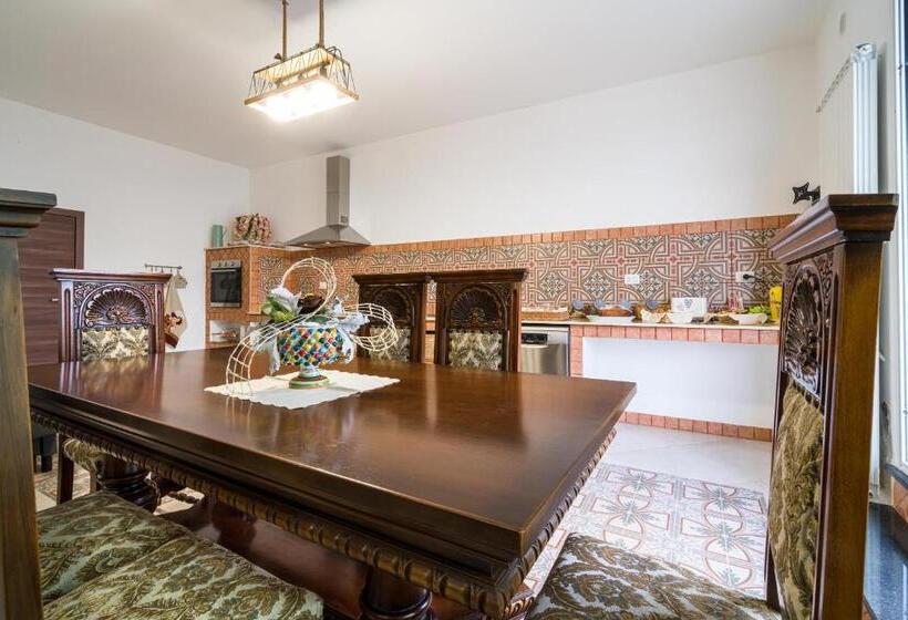 تختخواب و صبحانه Affittacamere Villa Antonio