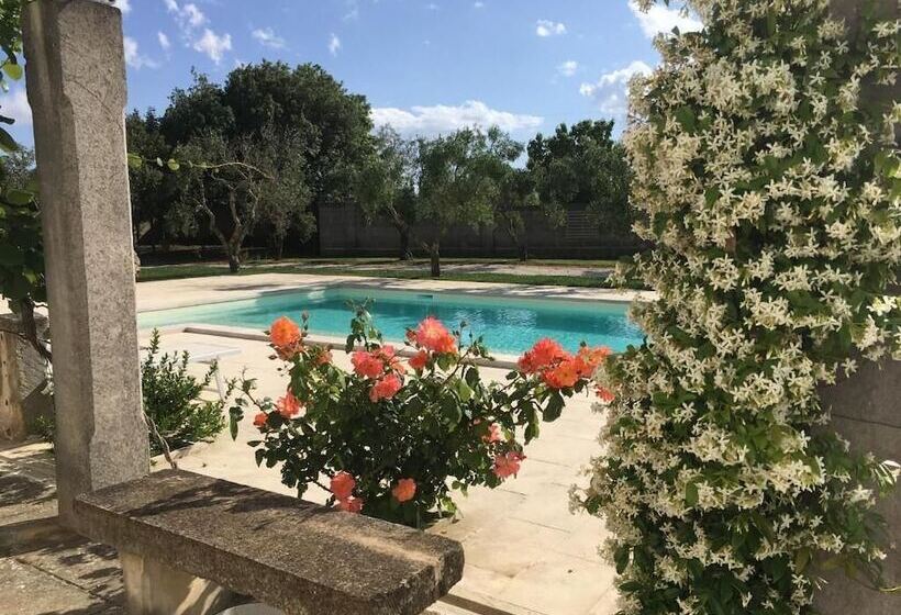 مبيت وإفطار Corte Dei Salentini