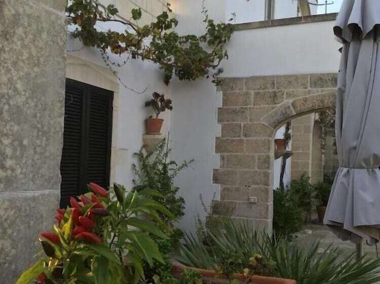 مبيت وإفطار Corte Dei Salentini