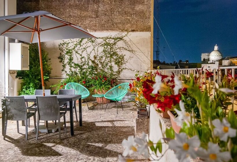 تختخواب و صبحانه Il Garbino Suite And Apartment