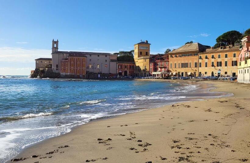 تختخواب و صبحانه L Americano Luxury Rooms