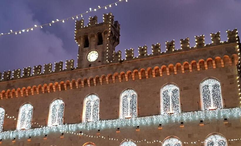 تختخواب و صبحانه L Americano Luxury Rooms