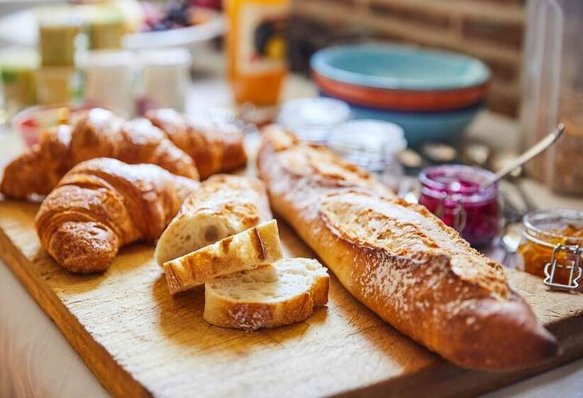 مبيت وإفطار La Jagée