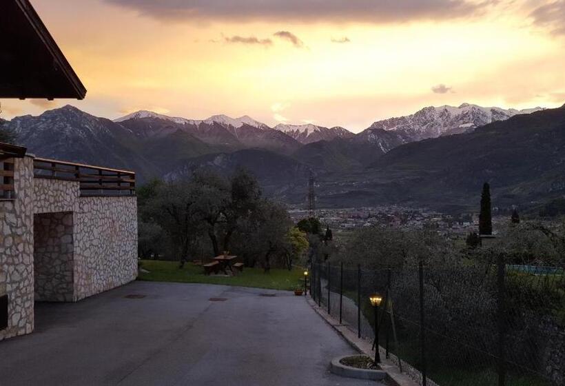 住宿加早餐  La Villa