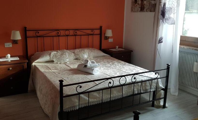 تختخواب و صبحانه La Villa