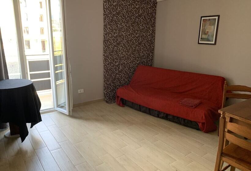 ベッドアンドブレックファースト The Lux